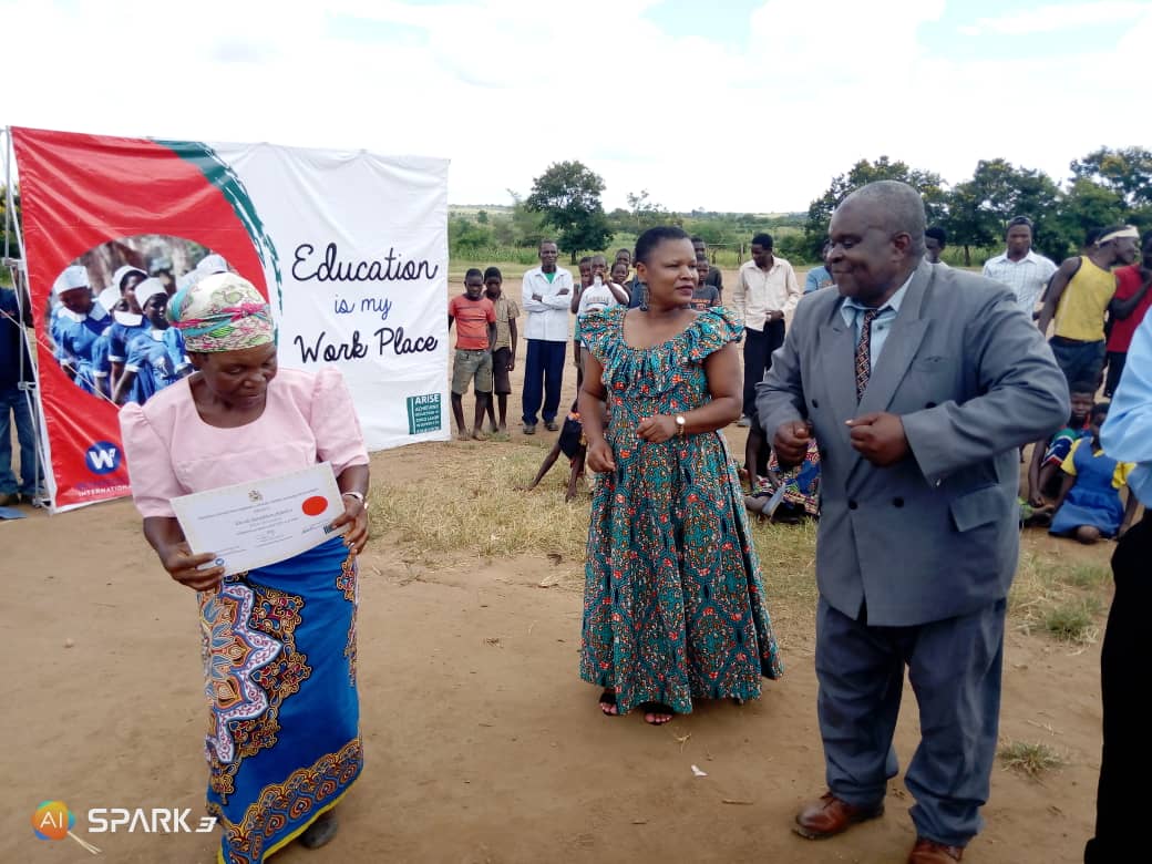 43 Graduate in Reflect Circles