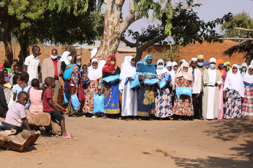 CFT Donates Maize Bags  to Muslim Women
