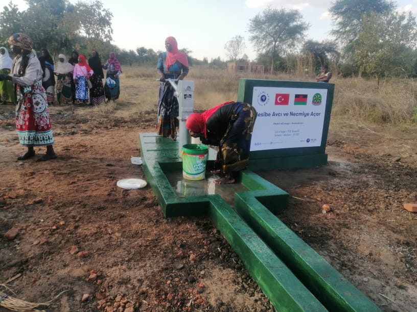 Organisation Drills Borehole in Balaka District: Urges Organisations to Develop Rural Areas
