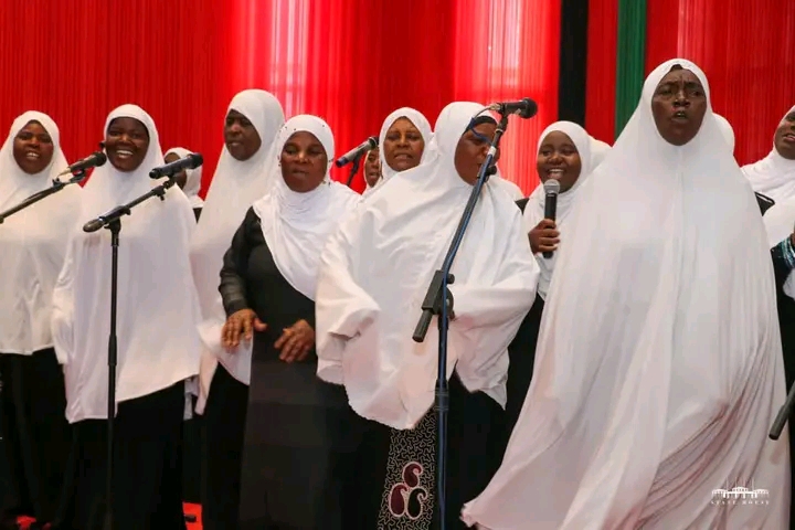 Prayers Promote Unity  - Chakwera