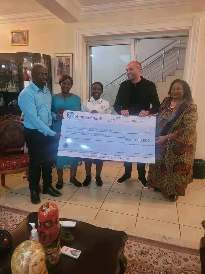 Joyce Banda Supports Female Students