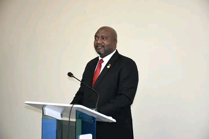 Matola Hands Over Single License to ESCOM